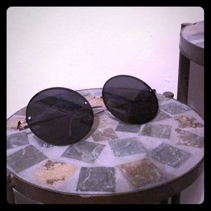 Round sunglasses